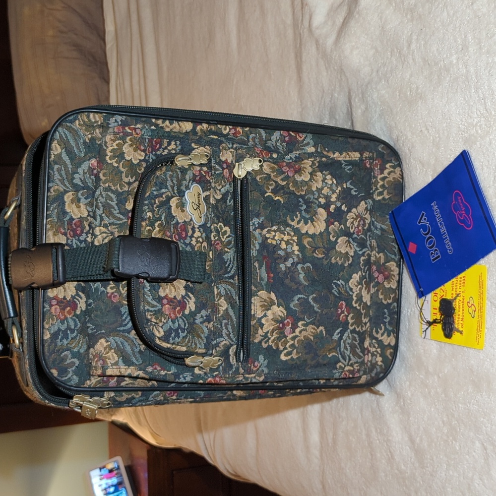 Vintage Skyway Floral carry on luggage
